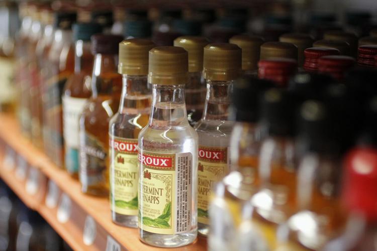 New liquor law to ban most mini sales in New Mexico, Local News