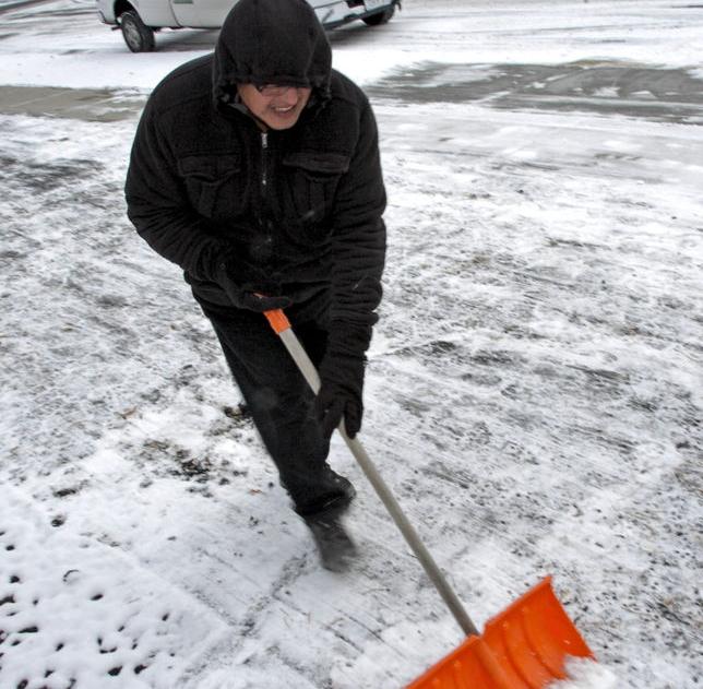 Snow buries parts of Rockies, Upper Midwest - Santa Fe New Mexican.com