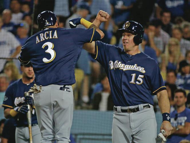 Arcia's pinch hit leads to Brewers victory