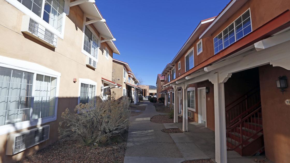 Santa Fe residence entrepreneurs sue above prepare to use hotel for housing | Neighborhood News