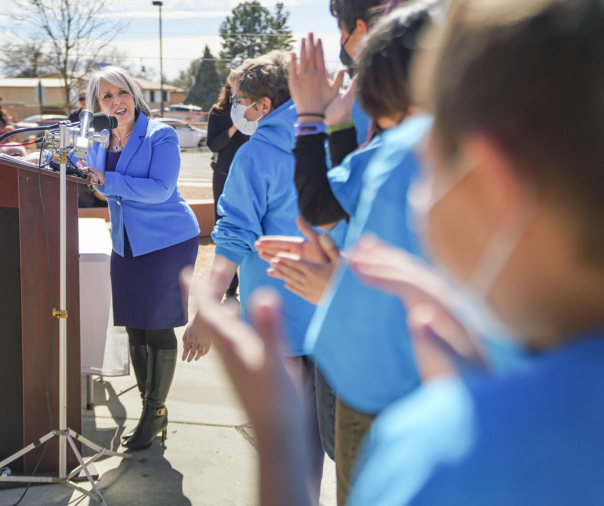 Experienced teachers could see smaller pay increases in New Mexico |  Education | santafenewmexican.com