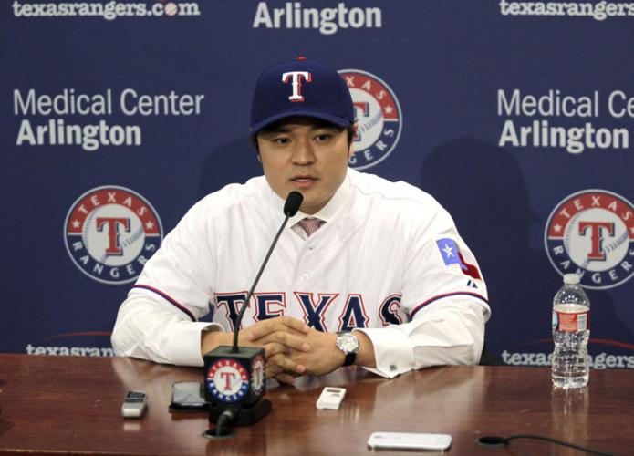 Rangers introduce outfielder Shin-Soo Choo