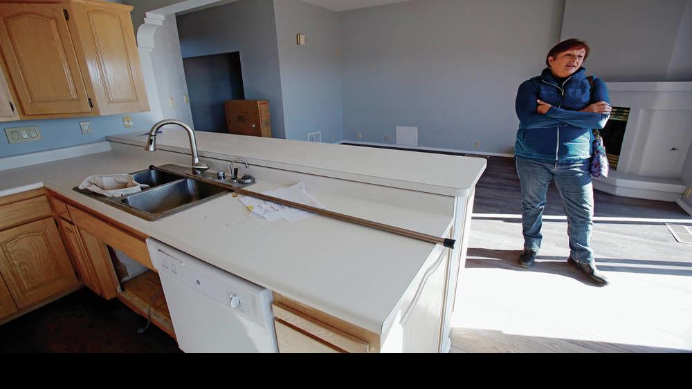 Santa Fe County S Happy Roofs Program Has Unhappy Result Local