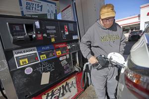 Several factors contribute to lower gas prices in New Mexico, Santa Fe