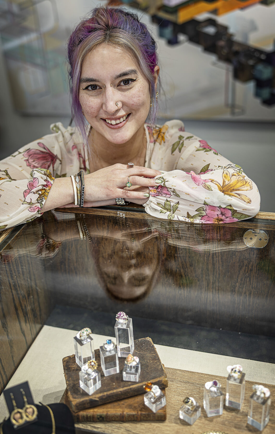 New jewelry shop next to Lensic is first-time business venture for