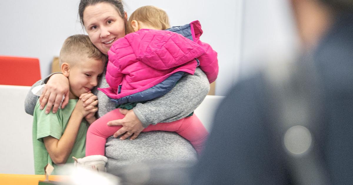 Library’s concerts for tots showcase English, Spanish music, learning | Education Library’s concerts for tots showcase English, Spanish music, learning | Education