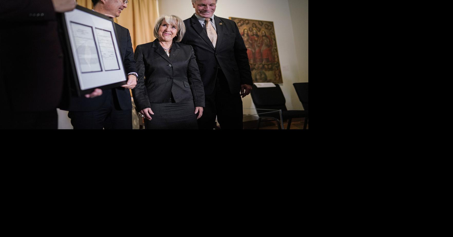 Lujan Grisham, Wyoming governor unveil ‘actionable roadmap’ for exporting natural gas to Japan