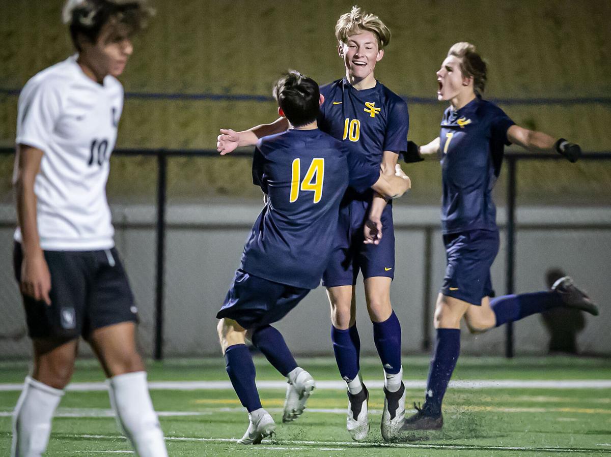 110321 jw SFHS soccer2.jpg