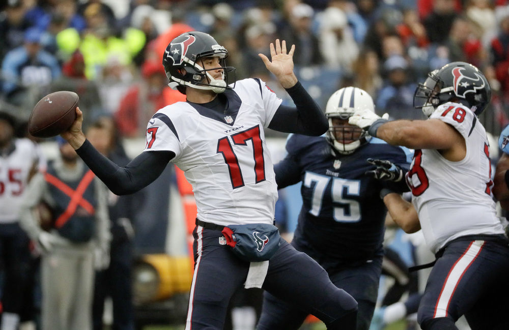 Brock Osweiler and Texans Knock the Battered Raiders Out of the Playoffs -  The New York Times