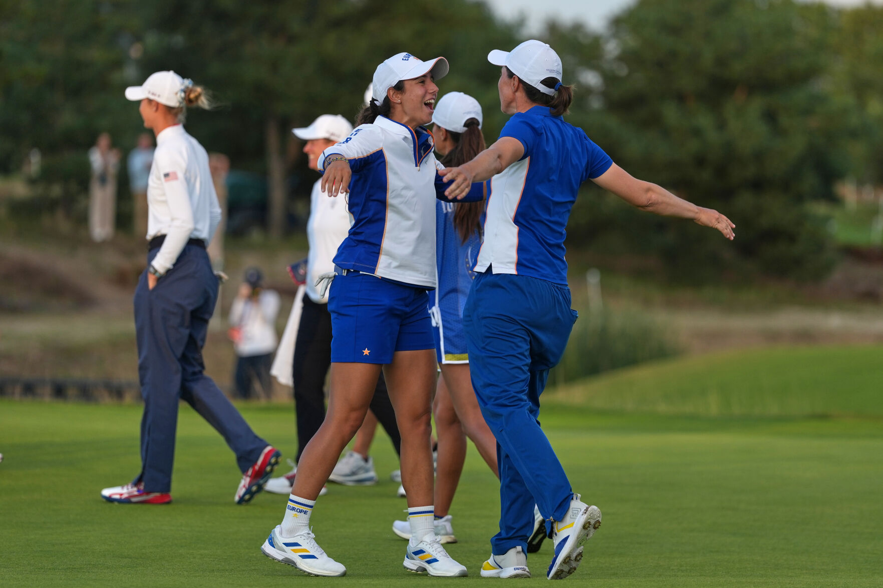 Nelly Korda holding an LPGA trophy during her 2024 winning streak