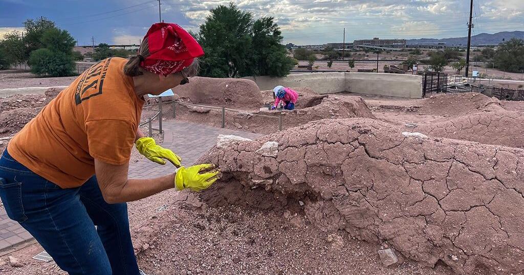 Phoenix archaeology museum encourages visitors to sling mud at exhibit ...