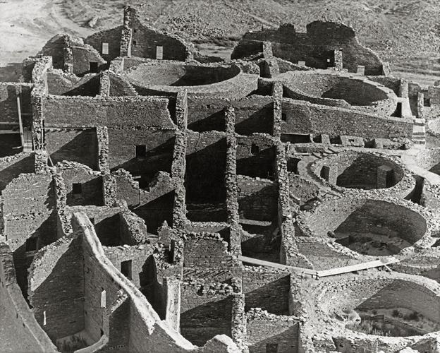 The center holds Enigmas endure at Chaco Canyon Art