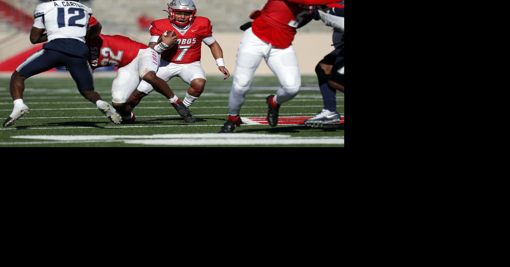UNM football wraps up another 39 season; basketball team falls 7358