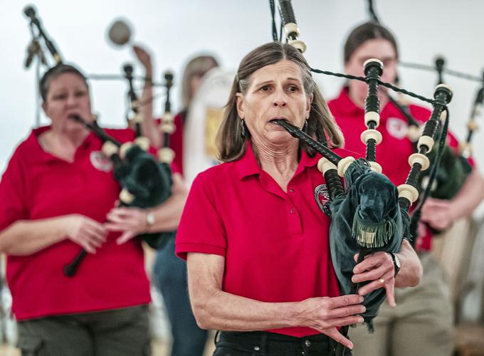 Santa Fe bagpipers will get to smell the roses in famed California ...