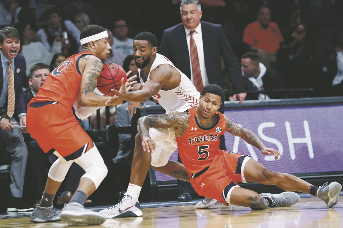 Lobos Leading Scorer Lyle Suspended By Weir Lobos