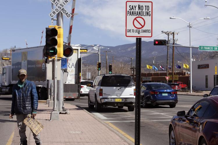 030420-sfnm-nws-panhandling