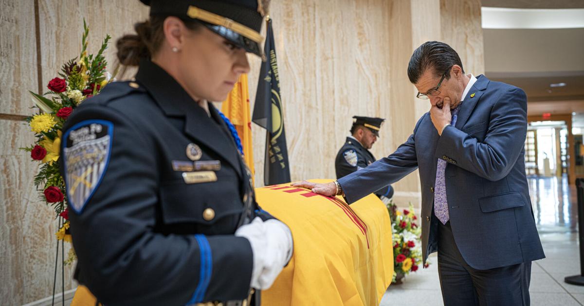 Friends, political leaders pay respects to former Gov. Bill Richardson