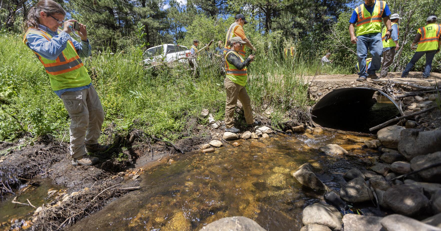 Army Corps of Engineers helps Mora County brace for floods at gov.'s request - Vimarsana News