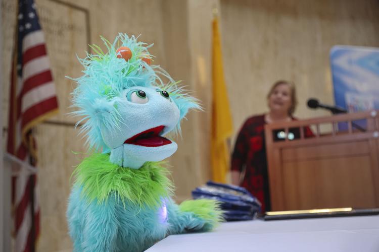 022823_AlaxLeg01rgb.jpg (copy)