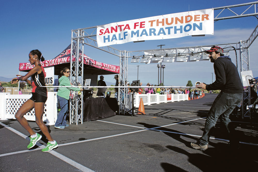 Kenyans win Santa Fe Thunder Half Marathon Sports