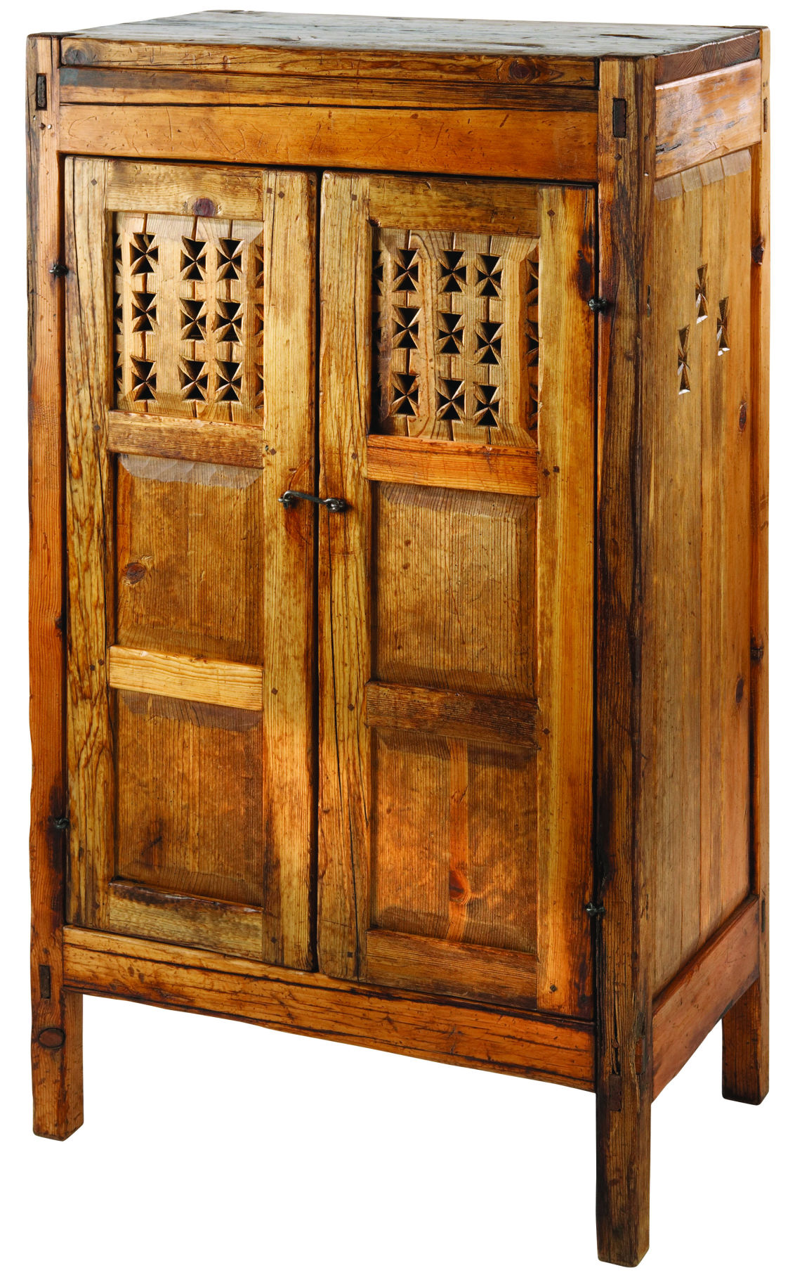 Company specializes in both traditional New Mexico furniture and