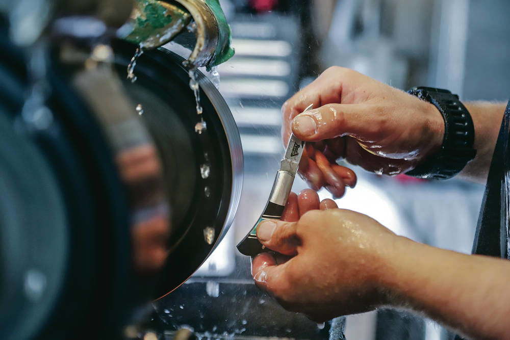 At Santa Fe Stoneworks, custom inlaid knives remain a hit