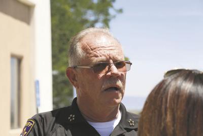 Espanola Police Serve Warrant To Get Rio Arriba County Sheriff S Cellphones Local News Santafenewmexican Com