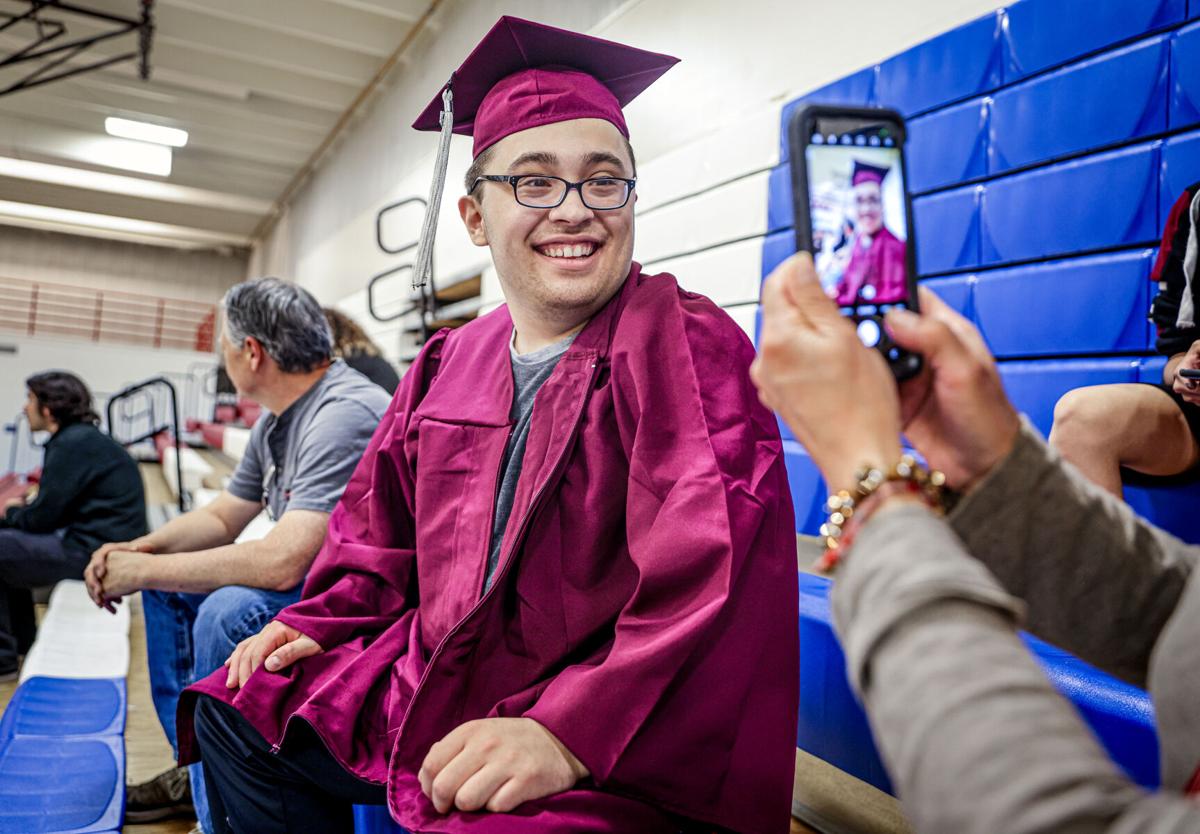 For Desert Sage grads, high school stayed online long after COVID |  Education | santafenewmexican.com