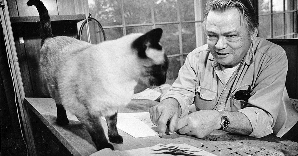 Suratkabar militer bisa menggunakan Bill Mauldin lagi