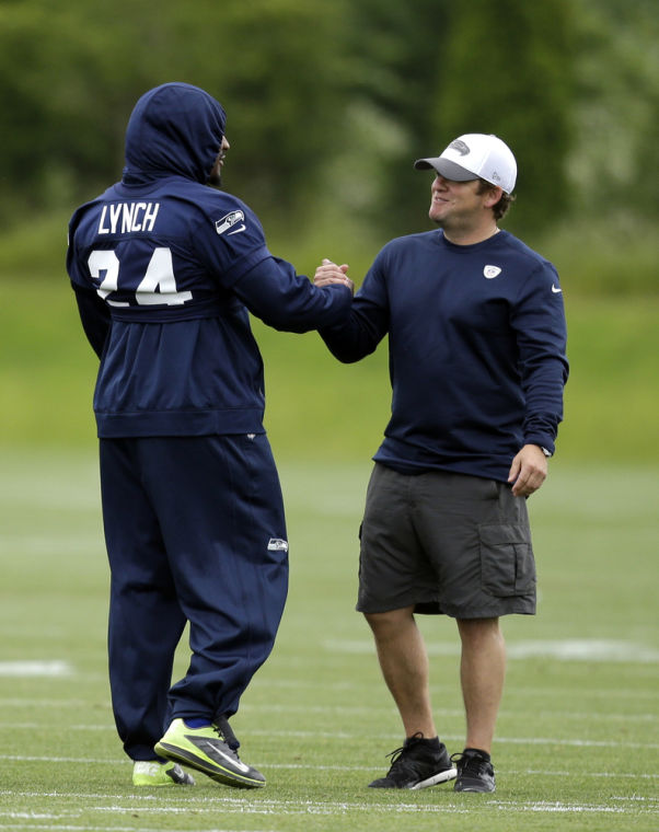 Lynch shows up for Seahawks minicamp Sports