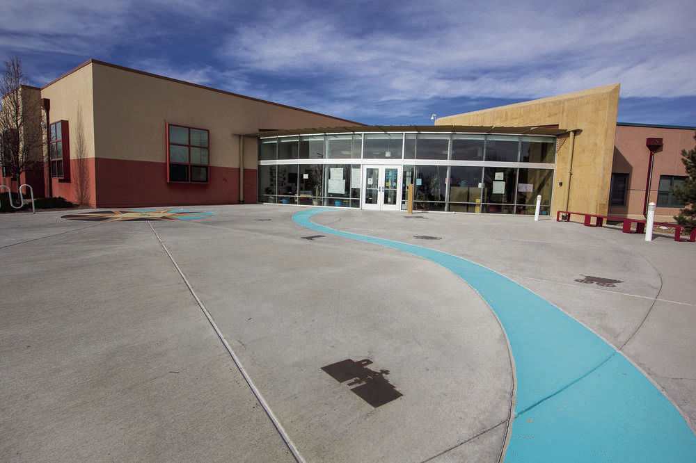 santa-fe-school-board-again-puts-off-decision-on-school-closures