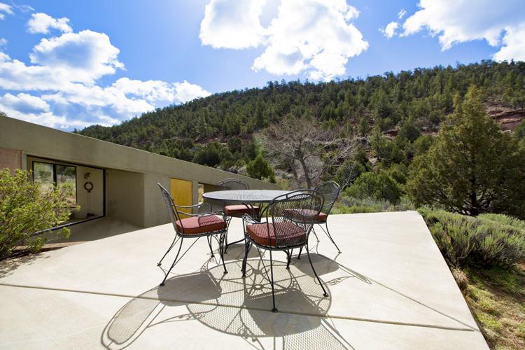 An experience of a house in Glorieta Home/Real Estate