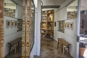 A Campanas* Contemporary That Remains Contemporary