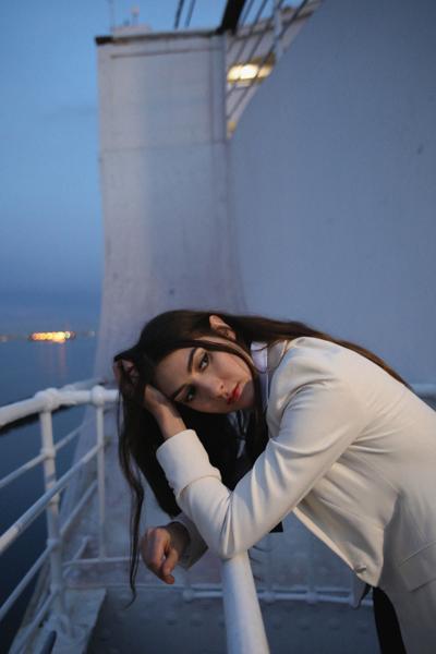 7 Random Act_ Weyes Blood_Meow Wolf