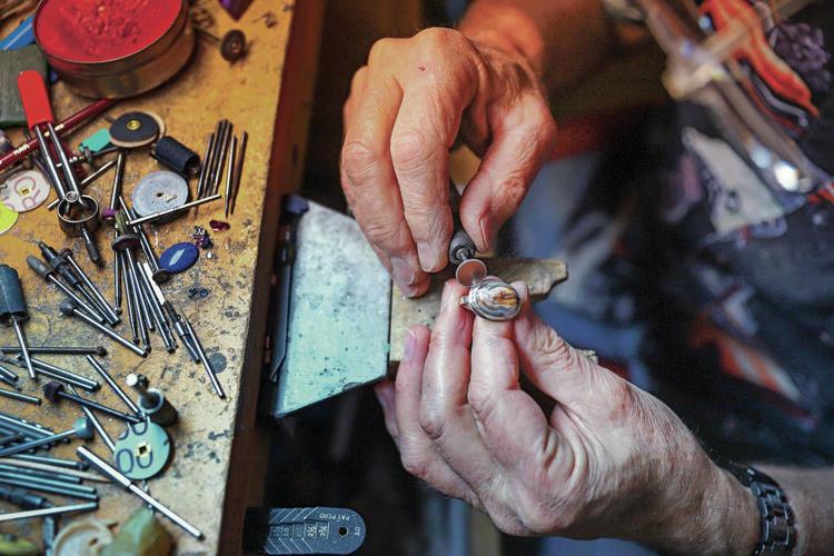 Learning jewelry making Local News