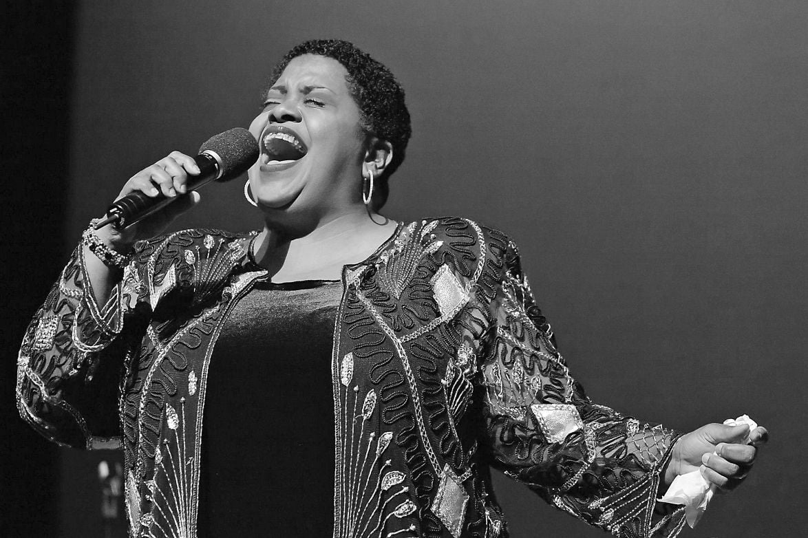 count-basie-featured-singer-carmen-bradford-in-concert