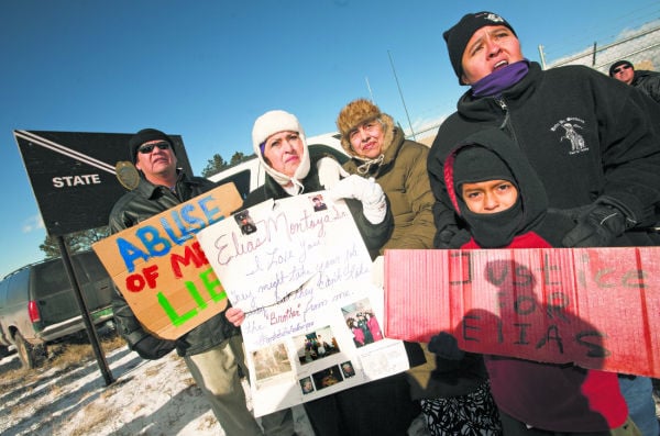 Taos residents rally for fired police officer | Local News