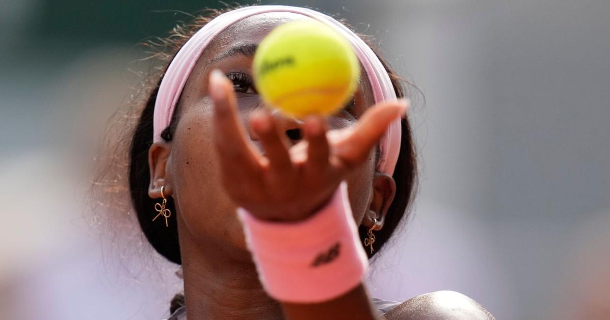 Gauff's Title Defense Comes to an End as Osaka Marches On