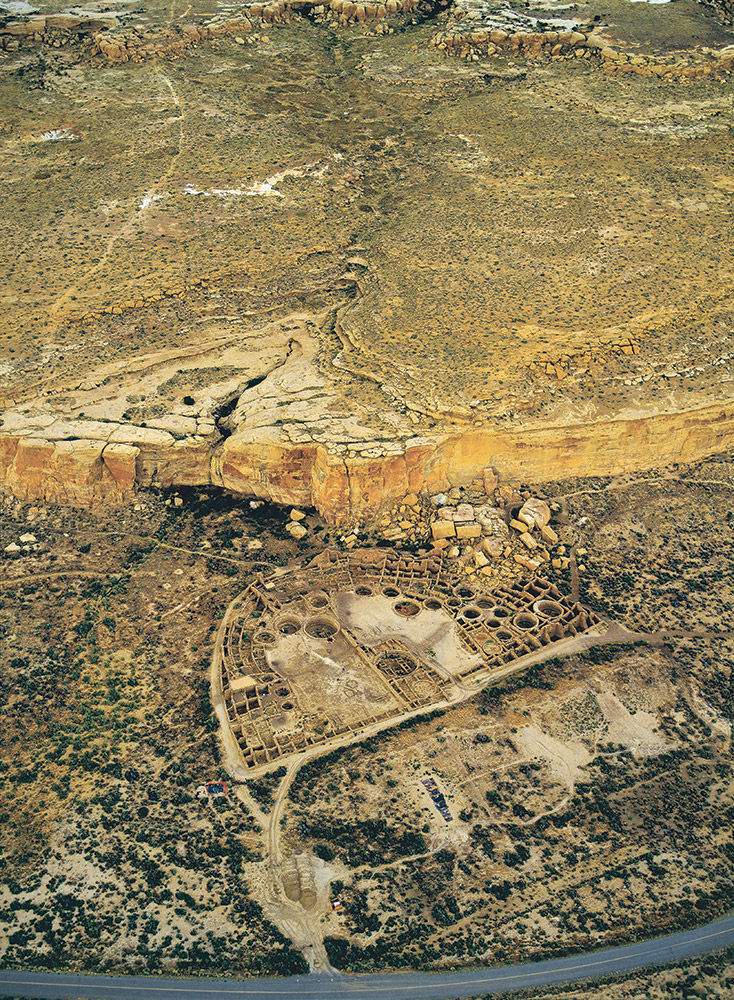 The center holds Enigmas endure at Chaco Canyon Art