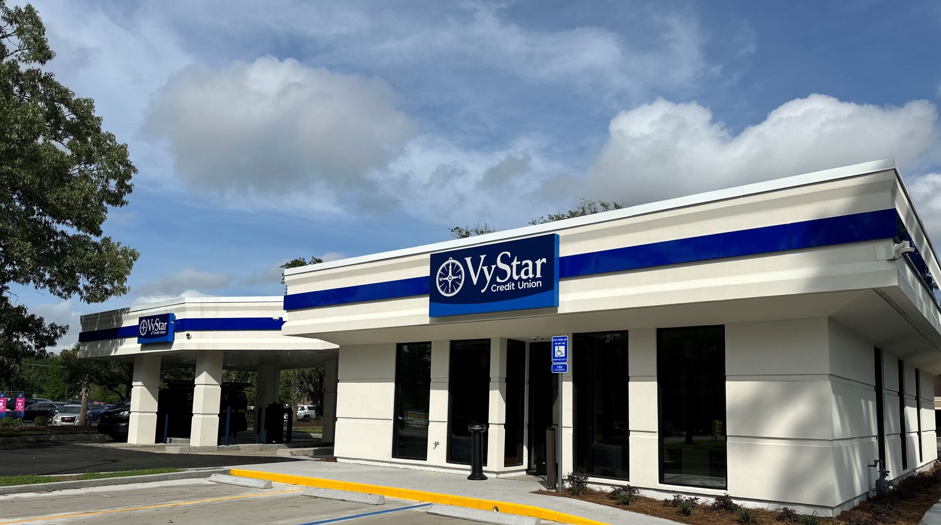 July 25 - VyStar Credit Union Opens First Branch In Savannah | Banking ...