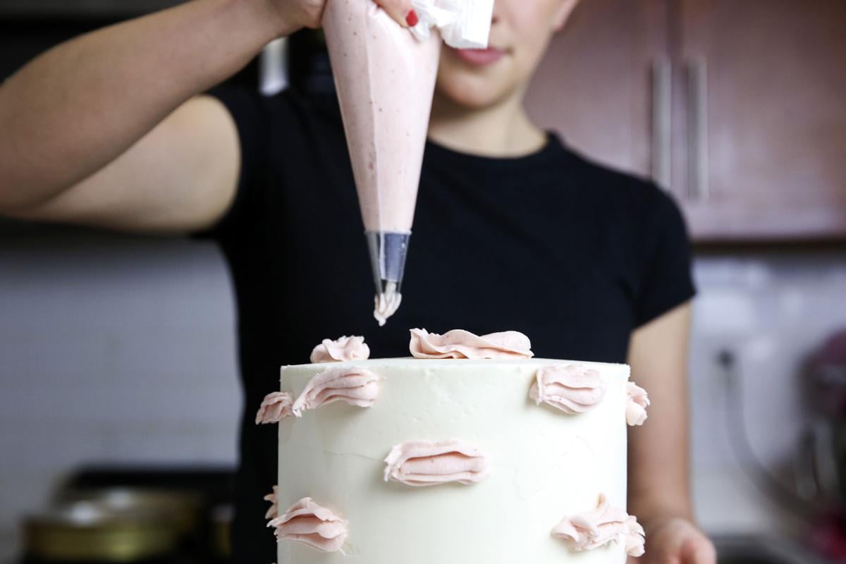 Bakers Cash In On Instagram S Cake Obsession Lifestyles Scnow Com