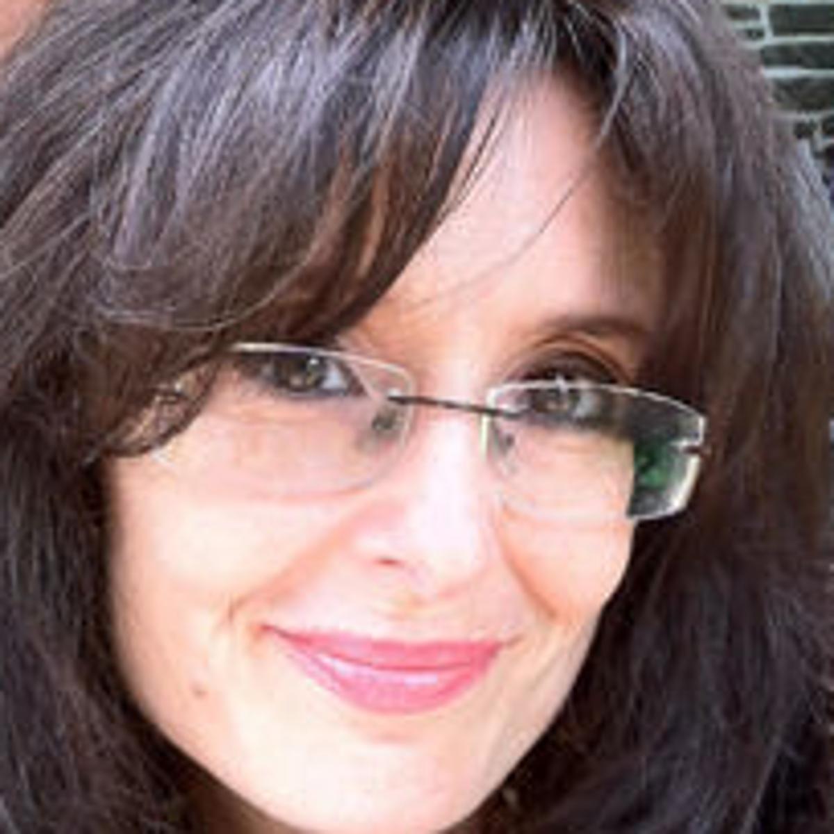 Christine Flowers Treat Kamala Harris Like A Human Being Opinion Scnow Com