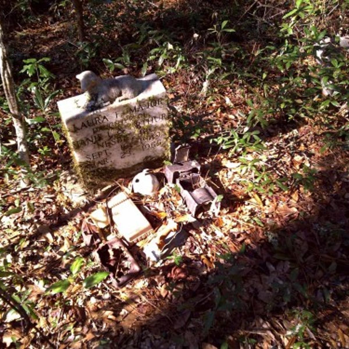 Historic Brookgreen Gardens Cemeteries Offer Window To Past