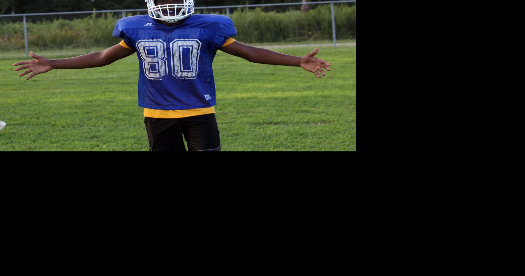 Hemingway football practices 108.JPG