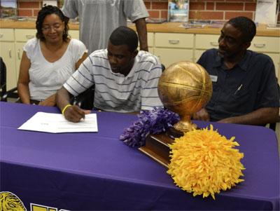 Wilson S Jones To Play Basketball At Aiken Tech Sports Scnow Com