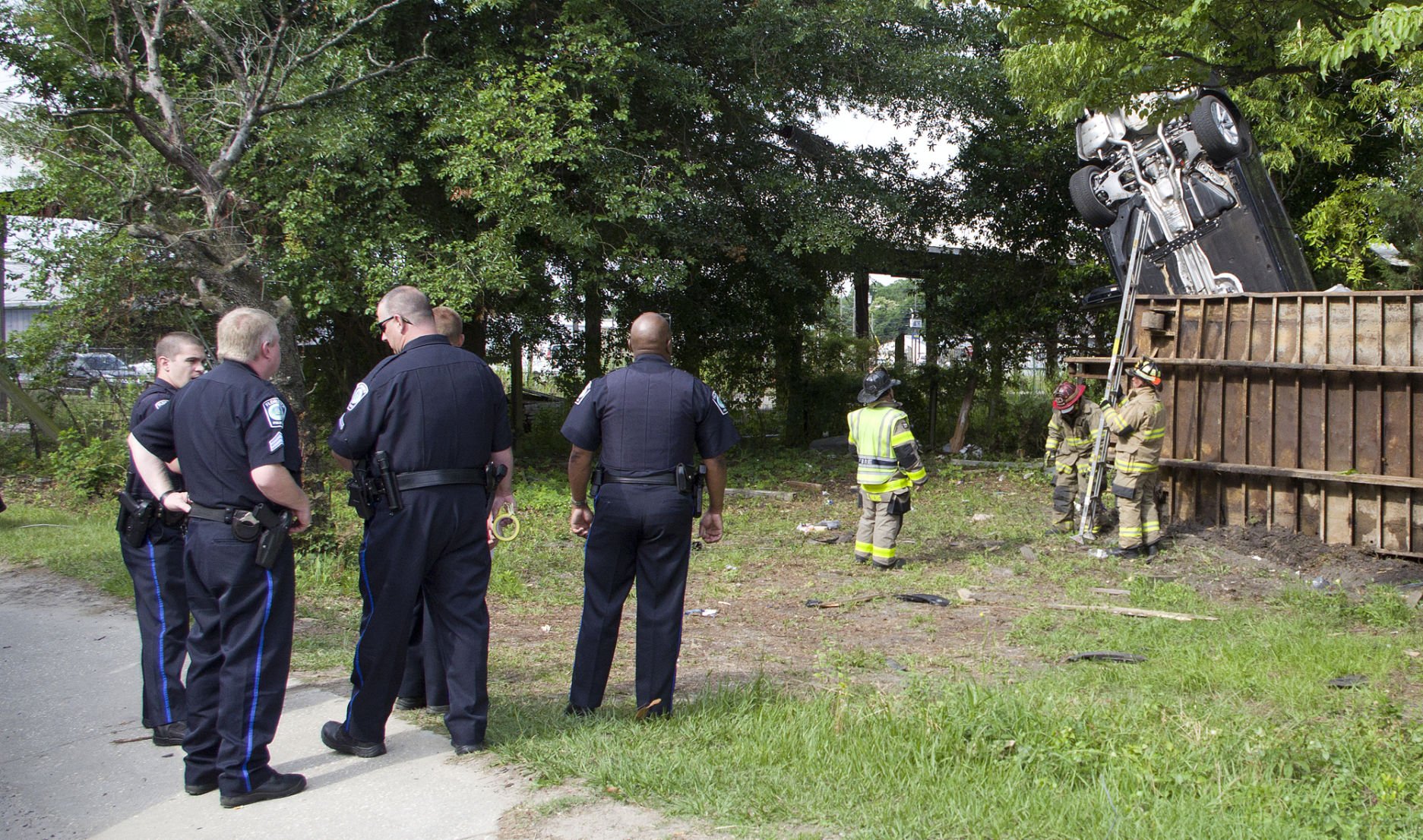 Florence Wreck Sends Two People To Area Hospital | Local News | Scnow.com