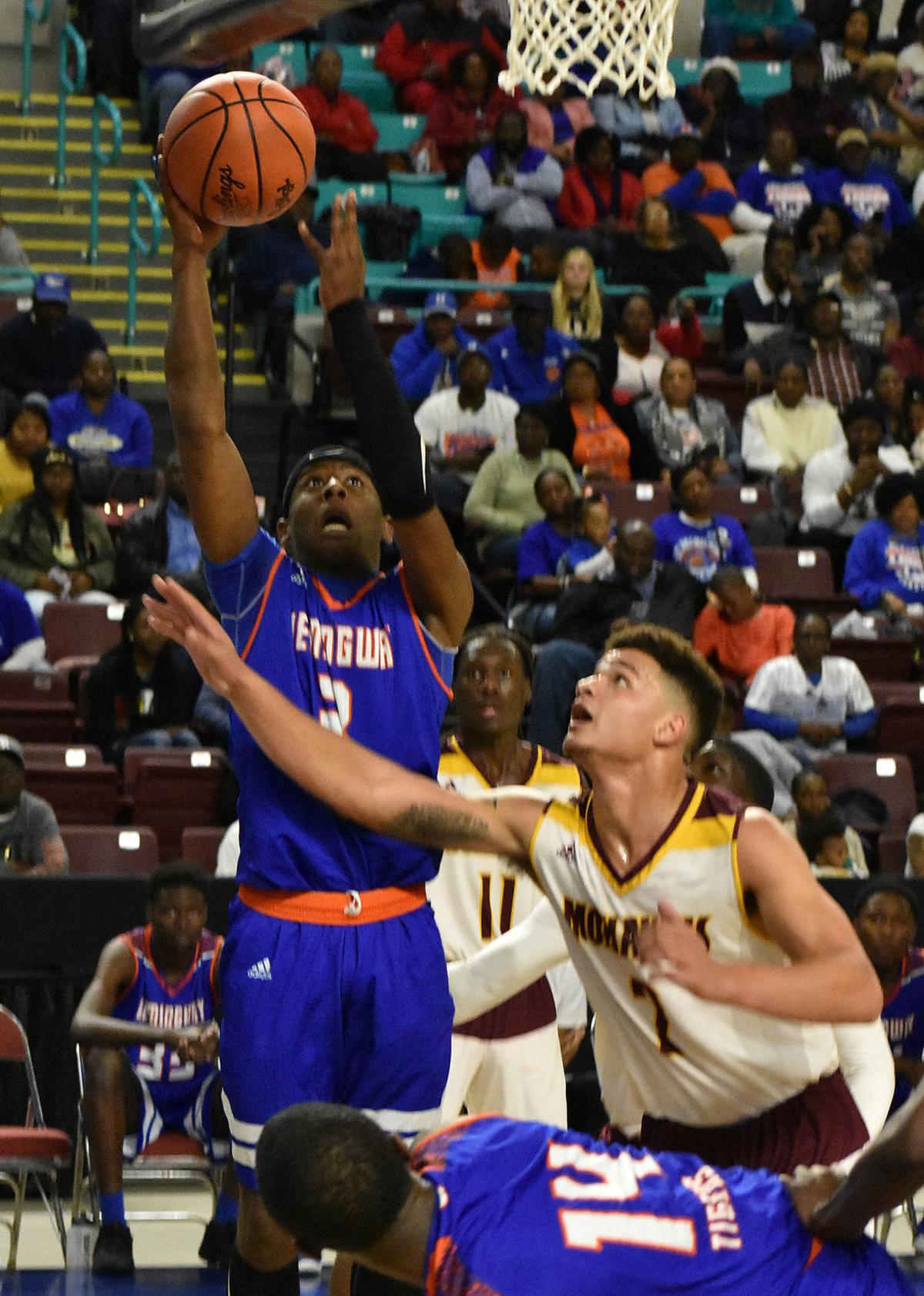Experienced Hemingway Faces Hot Shooting Newcomer High Point For