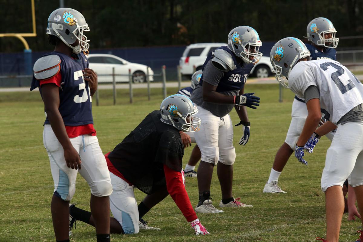 South Florence Football Prepares For West Florence Gallery