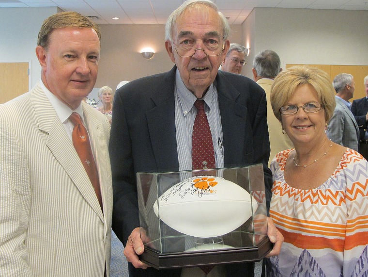 RECEPTION HONORING DR. M.B. 'BUBBA NICKLES | News | Scnow.com