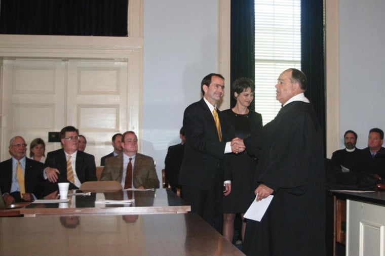 Seals makes transition from attorney to judge